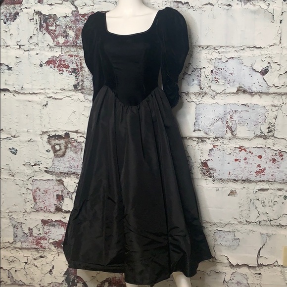 black gunne sax dress